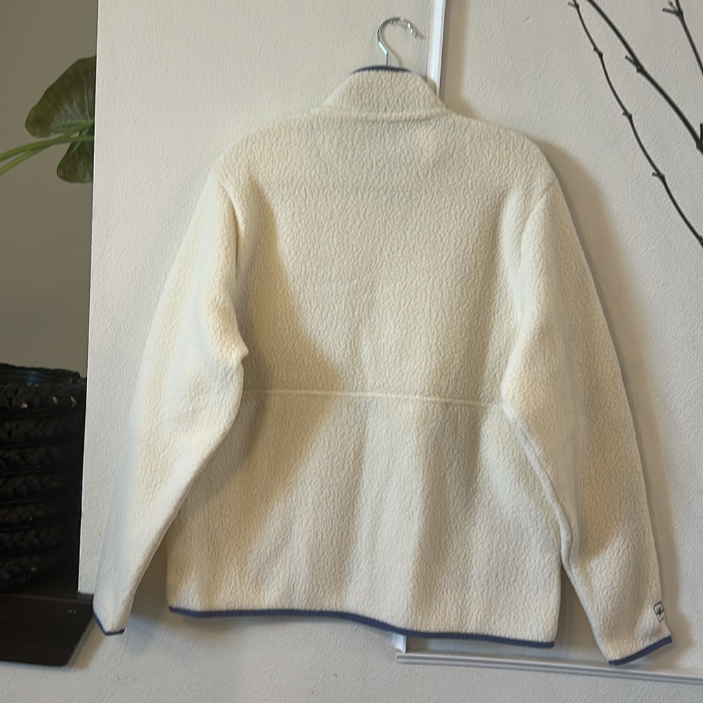 NWT.PATAGONIA.SIZE XL..Cream Fleece with Blue Accents - Picture 4 of 14